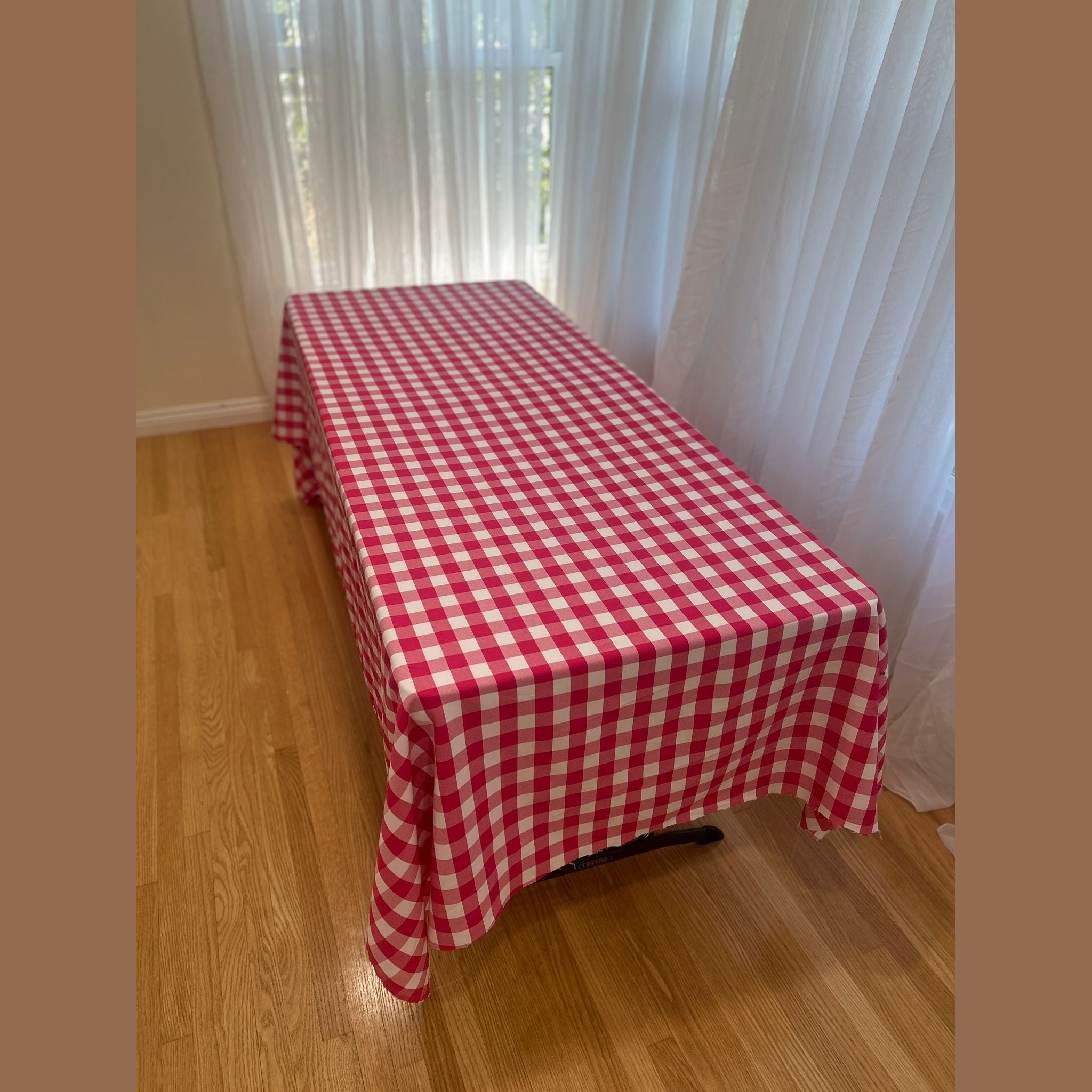 Gingham Checkered Poly Poplin Tablecloth 60 x 120 Inch