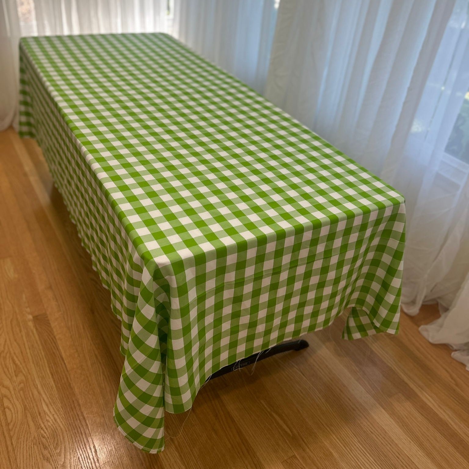Gingham Checkered Poly Poplin Tablecloth 60 x 120 Inch
