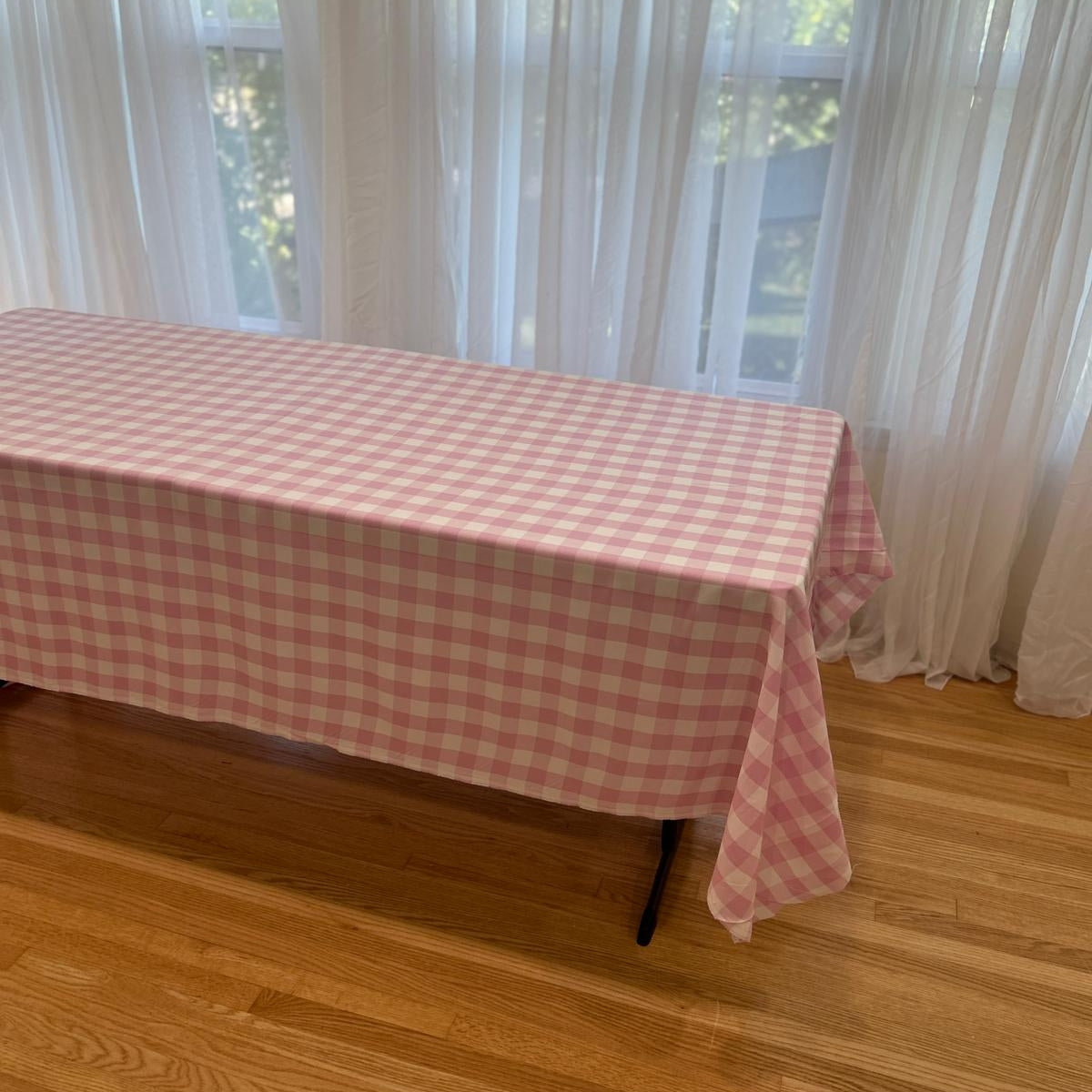 Gingham Checkered Poly Poplin Tablecloth 60 x 120 Inch