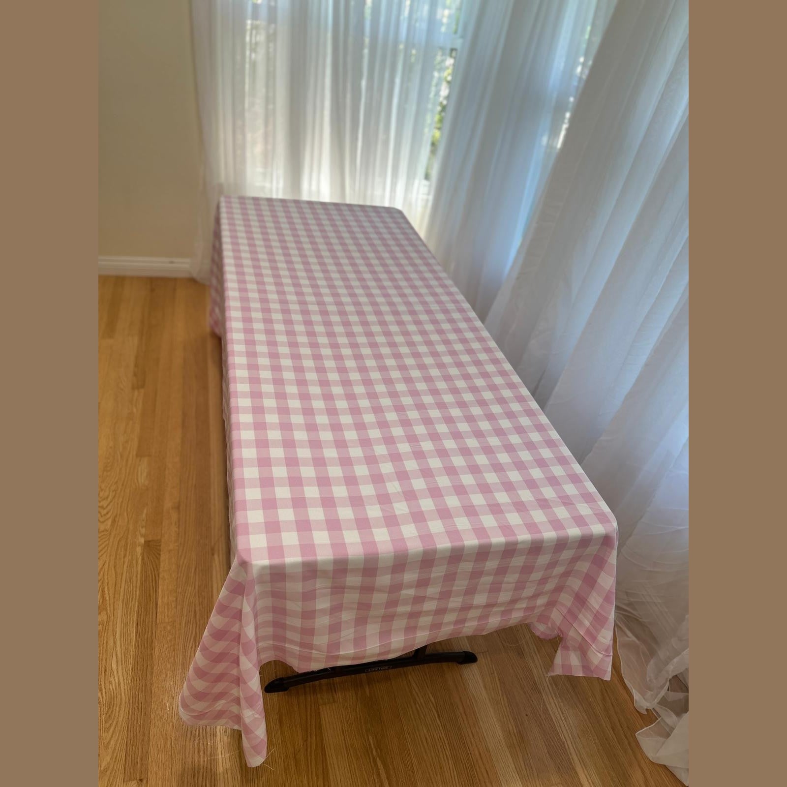 Gingham Checkered Poly Poplin Tablecloth 60 x 120 Inch