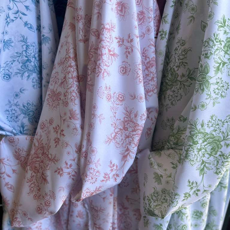 Floral Toile Poly Poplin Fabric – 70 Yard Wholesale Roll