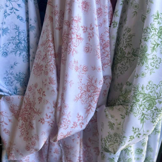 Floral Toile Poly Poplin Fabric – Vintage French-Inspired Print for Tablecloths, Curtains & Decor