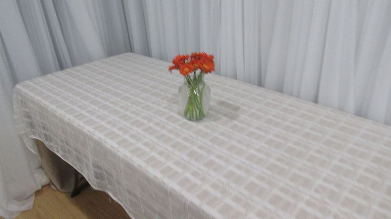 Checker Lace Tablecloth